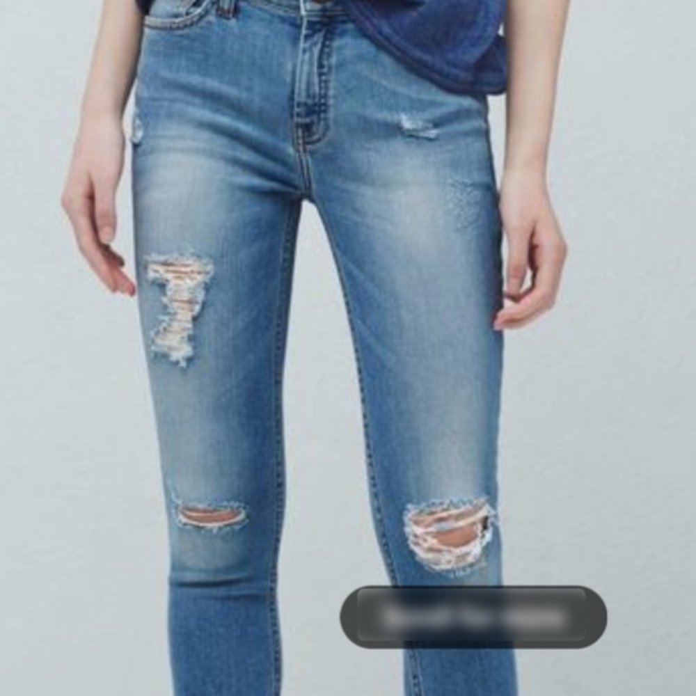 MNG - Distressed Skinny Jeans